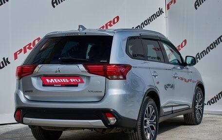 Mitsubishi Outlander III рестайлинг 3, 2017 год, 2 160 000 рублей, 4 фотография