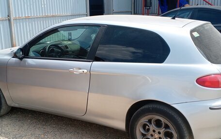 Alfa Romeo 147 I рестайлинг, 2001 год, 290 000 рублей, 9 фотография