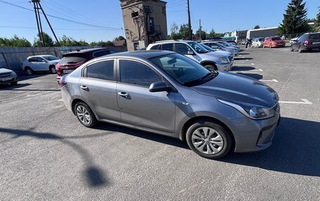 KIA Rio IV, 2018 год, 1 100 000 рублей, 4 фотография