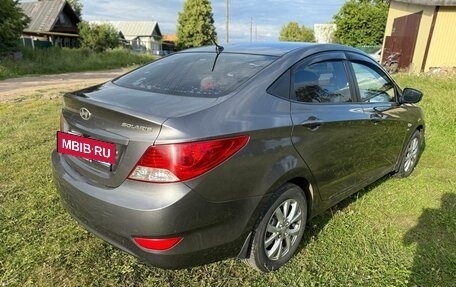 Hyundai Solaris II рестайлинг, 2011 год, 595 000 рублей, 2 фотография