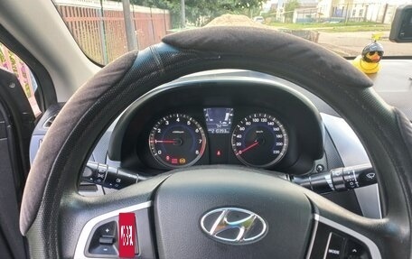 Hyundai Solaris II рестайлинг, 2011 год, 595 000 рублей, 6 фотография