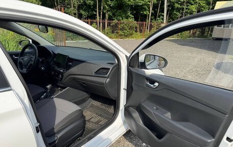 Hyundai Solaris II рестайлинг, 2021 год, 1 999 990 рублей, 9 фотография