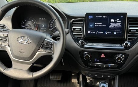 Hyundai Solaris II рестайлинг, 2021 год, 1 999 990 рублей, 18 фотография