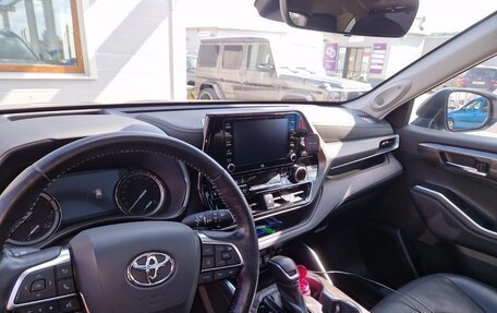 Toyota Highlander, 2021 год, 5 300 000 рублей, 13 фотография