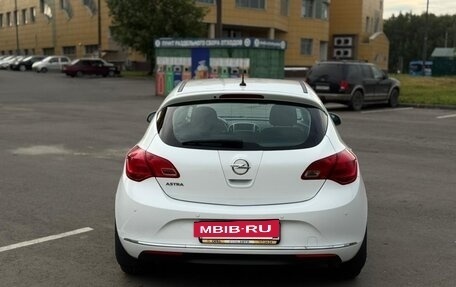 Opel Astra J, 2013 год, 720 000 рублей, 2 фотография