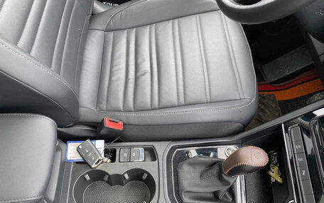 Volkswagen Touran III, 2022 год, 2 130 000 рублей, 14 фотография