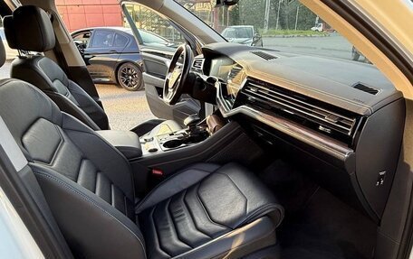 Volkswagen Touareg III, 2020 год, 4 799 999 рублей, 15 фотография