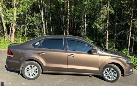 Volkswagen Polo VI (EU Market), 2015 год, 850 000 рублей, 2 фотография