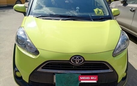 Toyota Sienta II, 2018 год, 1 340 000 рублей, 2 фотография