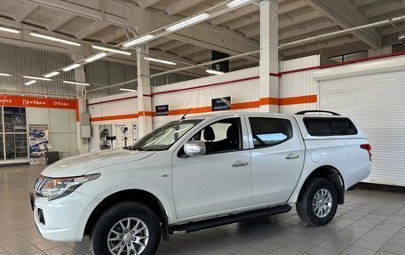 Mitsubishi L200 IV рестайлинг, 2015 год, 1 720 000 рублей, 8 фотография