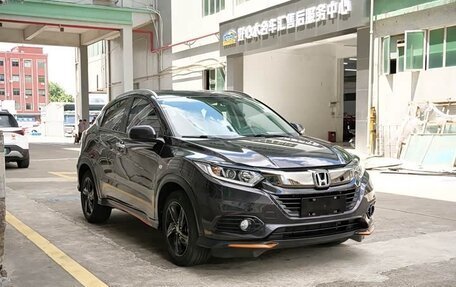 Honda Vezel, 2022 год, 1 320 000 рублей, 3 фотография