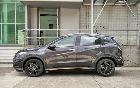 Honda Vezel, 2022 год, 1 320 000 рублей, 5 фотография