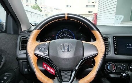 Honda Vezel, 2022 год, 1 320 000 рублей, 9 фотография