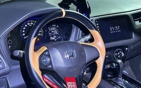Honda Vezel, 2022 год, 1 320 000 рублей, 10 фотография