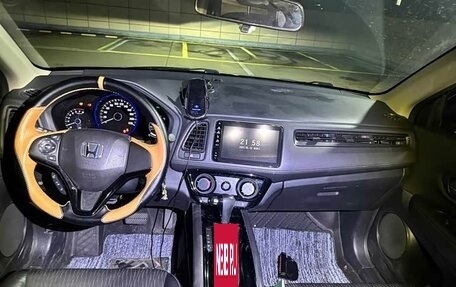 Honda Vezel, 2022 год, 1 320 000 рублей, 7 фотография