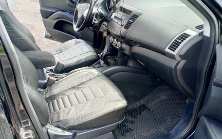 Mitsubishi Outlander III рестайлинг 3, 2010 год, 1 100 000 рублей, 7 фотография