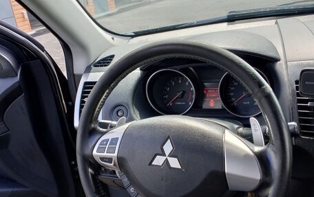 Mitsubishi Outlander III рестайлинг 3, 2010 год, 1 100 000 рублей, 6 фотография