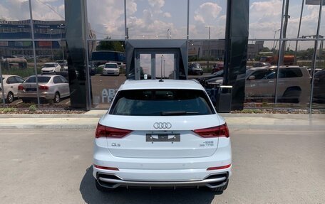 Audi Q3, 2022 год, 2 750 000 рублей, 7 фотография