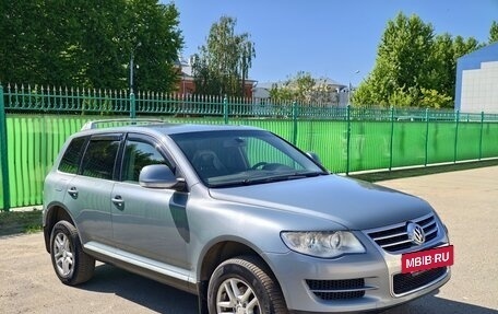 Volkswagen Touareg III, 2007 год, 1 050 000 рублей, 2 фотография