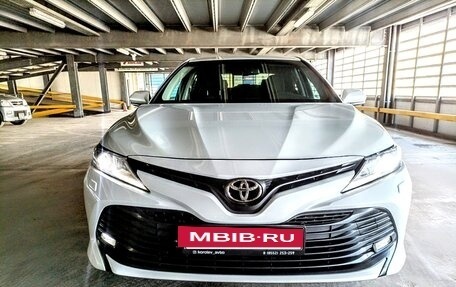 Toyota Camry, 2019 год, 2 750 000 рублей, 5 фотография