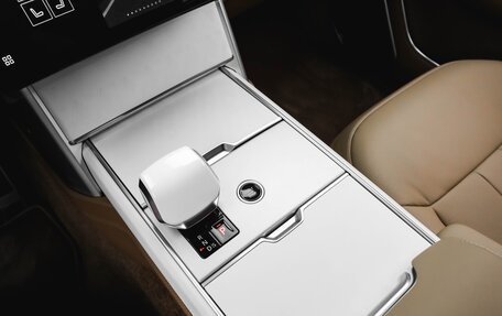 Land Rover Range Rover IV рестайлинг, 2025 год, 31 980 000 рублей, 28 фотография