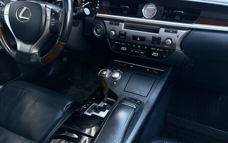 Lexus ES VII, 2013 год, 2 250 000 рублей, 31 фотография