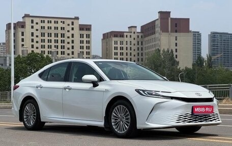 Toyota Camry, 2025 год, 2 480 000 рублей, 2 фотография