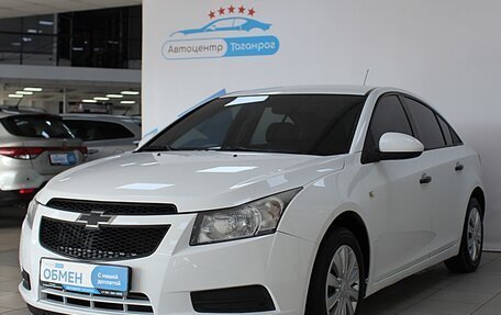 Chevrolet Cruze II, 2010 год, 749 000 рублей, 3 фотография