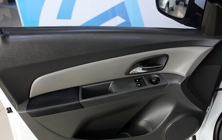 Chevrolet Cruze II, 2010 год, 749 000 рублей, 15 фотография