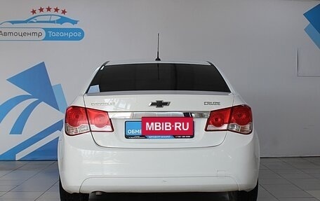 Chevrolet Cruze II, 2010 год, 749 000 рублей, 10 фотография