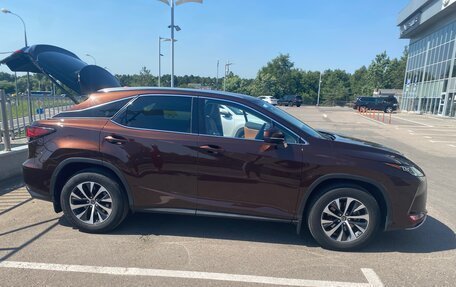 Lexus RX IV рестайлинг, 2020 год, 6 000 000 рублей, 10 фотография