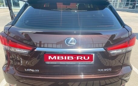 Lexus RX IV рестайлинг, 2020 год, 6 000 000 рублей, 3 фотография