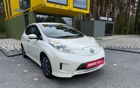 Nissan Leaf I, 2016 год, 850 000 рублей, 6 фотография