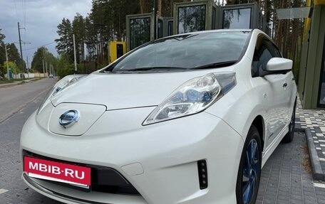 Nissan Leaf I, 2016 год, 850 000 рублей, 33 фотография