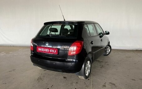Skoda Fabia II, 2011 год, 575 000 рублей, 6 фотография