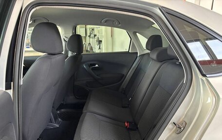 Volkswagen Polo VI (EU Market), 2011 год, 660 000 рублей, 13 фотография