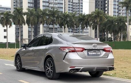 Toyota Camry, 2021 год, 2 390 000 рублей, 3 фотография