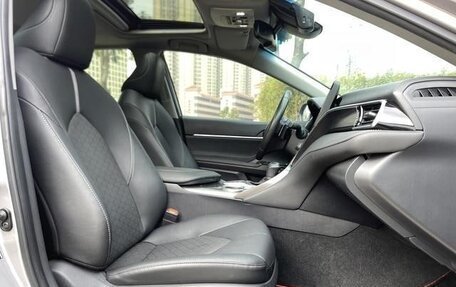Toyota Camry, 2021 год, 2 390 000 рублей, 6 фотография