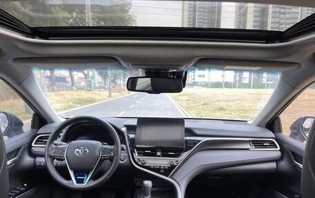Toyota Camry, 2021 год, 2 390 000 рублей, 8 фотография