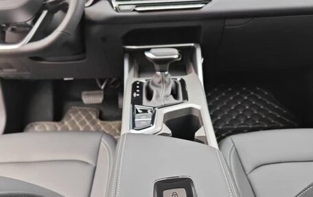 Geely Emgrand, 2022 год, 1 000 000 рублей, 13 фотография