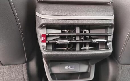 Geely Emgrand, 2022 год, 1 000 000 рублей, 20 фотография