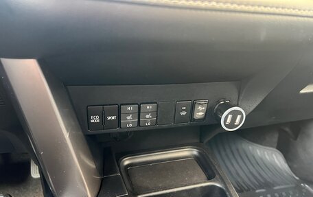 Toyota RAV4, 2017 год, 2 000 000 рублей, 4 фотография