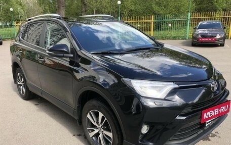 Toyota RAV4, 2017 год, 2 000 000 рублей, 14 фотография