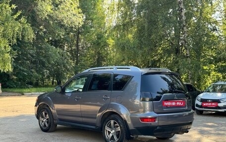 Mitsubishi Outlander III рестайлинг 3, 2010 год, 850 000 рублей, 5 фотография