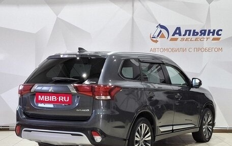 Mitsubishi Outlander III рестайлинг 3, 2019 год, 2 030 000 рублей, 3 фотография