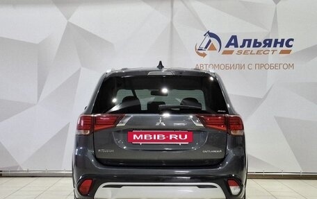 Mitsubishi Outlander III рестайлинг 3, 2019 год, 2 030 000 рублей, 4 фотография