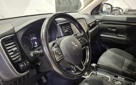 Mitsubishi Outlander III рестайлинг 3, 2019 год, 2 030 000 рублей, 28 фотография