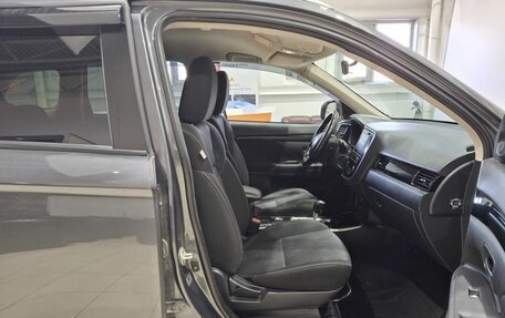 Mitsubishi Outlander III рестайлинг 3, 2019 год, 2 030 000 рублей, 34 фотография