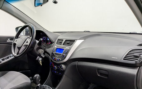 Hyundai Solaris II рестайлинг, 2012 год, 750 000 рублей, 11 фотография