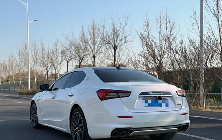 Maserati Ghibli, 2022 год, 4 200 000 рублей, 5 фотография